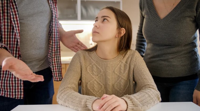 Moi rodzice wydali wszystkie fundusze, które mój dziadek zapisał mi na studia, ale karma wróciła.