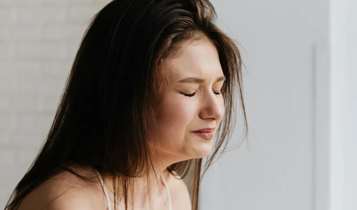 Pani dostrzega córkę i zięcia, którzy „tragicznie zginęli” 5 lat temu, i podąża za nimi – Historia dnia