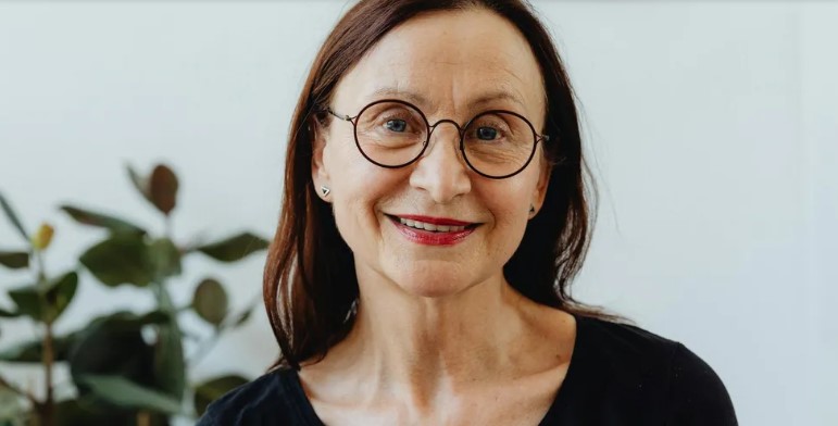 Moja ciocia założyła białą suknię na ślub mojej mamy, więc wzięłam wszystko w swoje ręce.