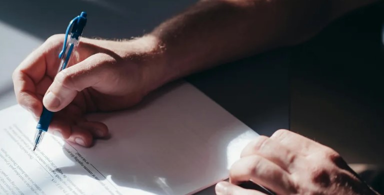W wieku 5 lat ja i moje dwoje starszego rodzeństwa zostaliśmy sierotami, ale obiecaliśmy sobie spełnić marzenie naszych rodziców.