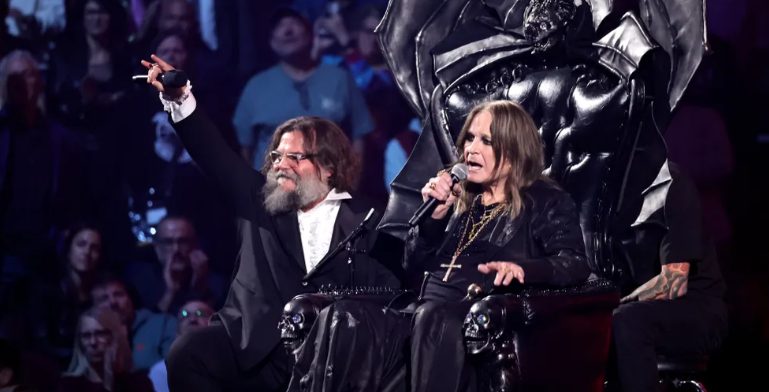 Ozzy Osbourne zmarł „otoczony miłością” w wieku 76 lat — szczegóły.
