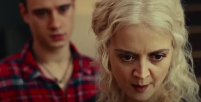 Moja mama spotyka się z moim byłym chłopakiem – historia dnia