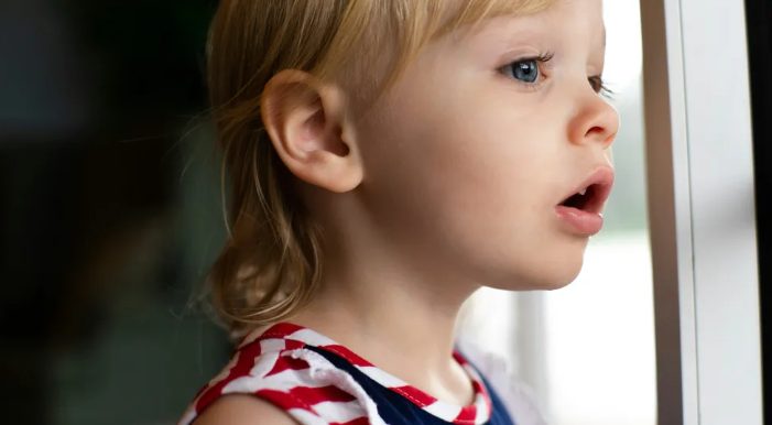 Moja córka powiedziała coś na naszym grillowaniu z okazji 4 lipca, co ujawniło sekret jej mamy.