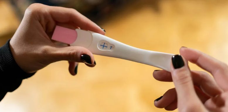 Na chrzcinach naszego dziecka mój teść wbiegł do kościoła i krzyknął: „Stop! To nie to dziecko!”