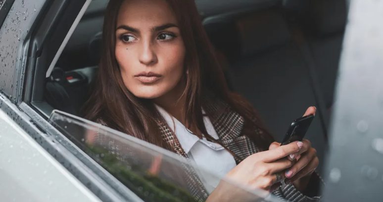 Nie mogłam zrozumieć, dlaczego moja teściowa mnie nienawidziła, dopóki nie znalazłam jej listów na strychu mojego domu – Historia dnia