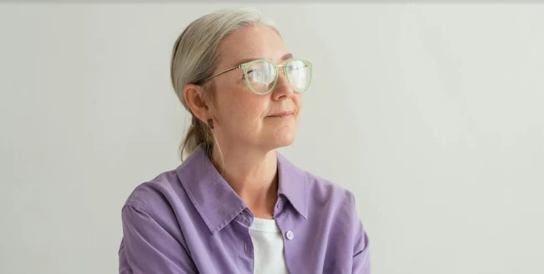 Moja przyszła teściowa zażądała 25 prezentów dla siebie, zanim mogłam dołączyć do ich rodziny – „spłata za każdy rok, który poświęciła na wychowanie mojego narzeczonego”.