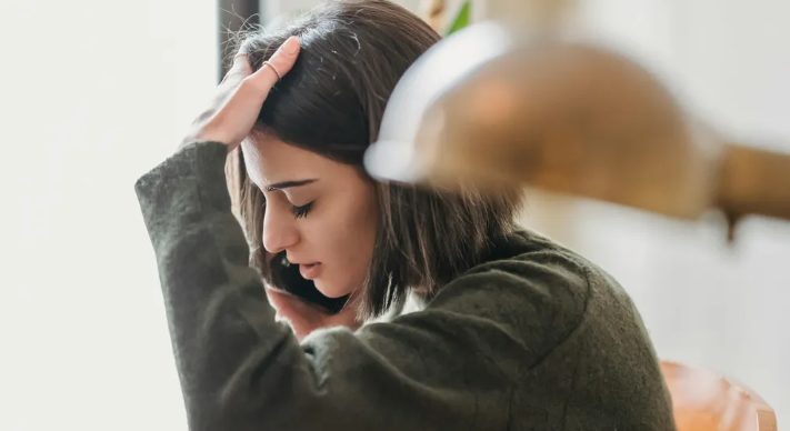 Moja przyrodnia siostra poprosiła mnie o wykonanie makijażu i fryzur dla niej oraz sześciu druhen w dniu swojego ślubu – a potem odmówiła zapłaty.