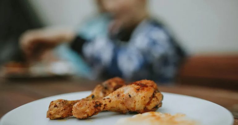 Mój przyjaciel wyrzucił mnie ze swojego wesela – jego powód mnie zszokował.