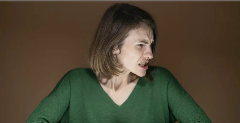 Macocha dała mi 36 godzin na opuszczenie domu taty zaraz po pogrzebie – karma dała jej to, na co zasłużyła