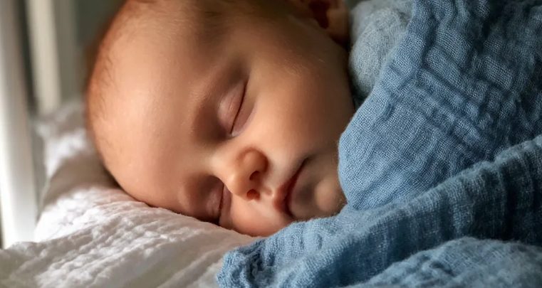 Mój mąż wyśmiewał mnie, mówiąc: „Zawsze wyglądasz, jakbyś dopiero wstała z łóżka”, podczas gdy opiekowałam się naszymi trojgiem dzieci – niczego się nie spodziewał.