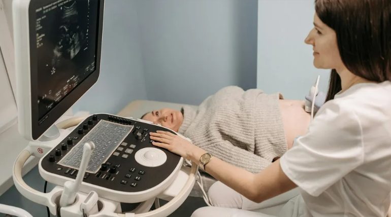 Mój mąż wciąż opuszczał terminy badań USG naszego pierwszego dziecka – kiedy dowiedziałam się, dlaczego, prawie się załamałam.