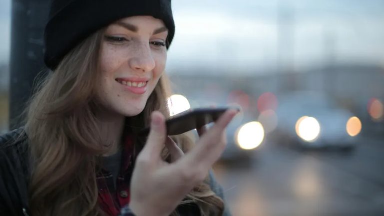 Moja złośliwa teściowa wprowadziła się do nas i doprowadzała mnie do szaleństwa – wystarczył jeden telefon, żeby dać jej nauczkę.