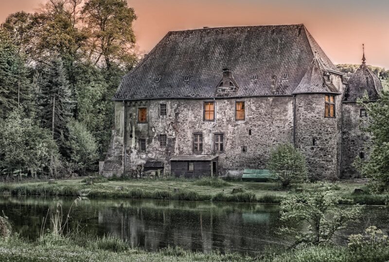 Moja rodzina ignorowała mnie na mojej własnej urodzinowej kolacji, ale wszyscy chcieli kawałek ode mnie, gdy usłyszeli testament – Historia dnia