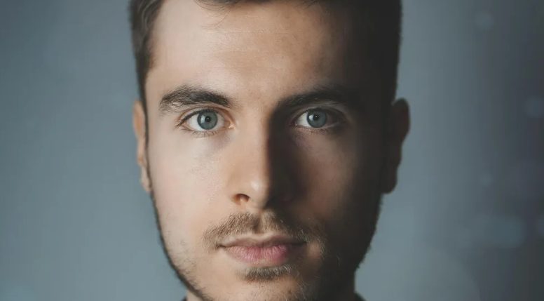 Mój mąż zostawił mnie dla swojej kochanki po tym, jak przytyłam w ciąży – ale lata później zobaczyłam ją i zrozumiałam, że karma odwróciła role.
