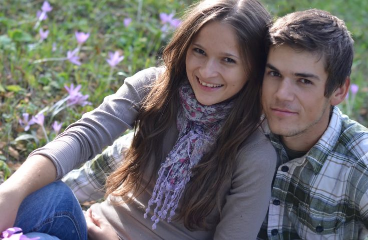 Mój tata zostawił mamę z 10 dzieciakami dla młodszej kobiety z kościoła – 10 lat później zadzwonił do mamy, żeby znowu być rodziną, ale ja dałem mu lekcję