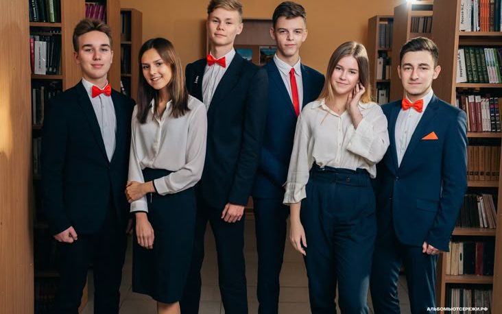 Mój ojciec wychowywał mnie sam, po tym jak moja biologiczna matka zostawiła mnie w wieku 3 miesięcy w jego koszyku rowerowym – 18 lat później pojawiła się na mojej uroczystości zakończenia szkoły.