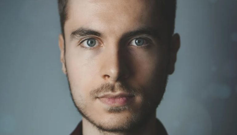 Mój wujek wychowywał mnie po śmierci moich rodziców – aż do jego śmierci, która ujawniła prawdę, którą ukrywał przez lata.