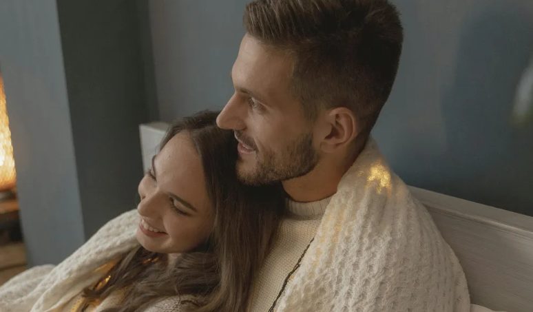 Straciłam dziecko po tym, jak mąż zostawił mnie dla mojej siostry i doprowadził do jej ciąży — w dniu ich ślubu wkroczyła karma.