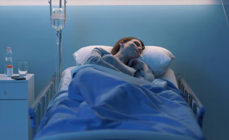 „TE DZIECI NIE SĄ TWOJE” – SĄSIADKA PRÓBOWAŁA ODEBRAĆ CUDZĄ RODZINĘ, PODCZAS GDY MATKA WALCZYŁA O ODZYSKANIE PAMIĘCI.